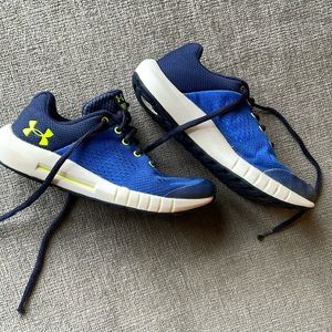 GUC Under Armour sneakers